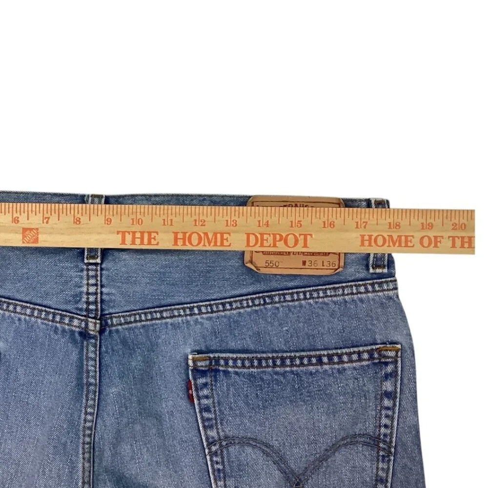 Levi's 550 Relaxed Fit Light Wash Denim Jeans‎ Y2K Black Batwing Size W 36 L 36
